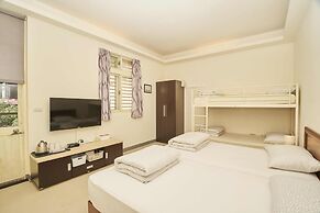 Migratory Birds Hotel