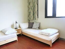 Migratory Birds Hotel