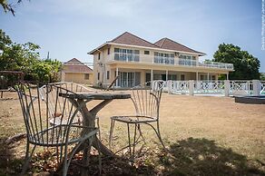 Breezy Shores at Cardiff Hall