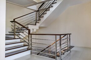 OYO 665 Sj House Hotel