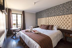 Ureta Hotel