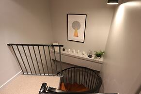 4B Loft Penthouse Industrial City views