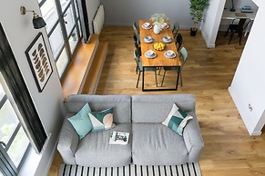 4B Loft Penthouse Industrial City views