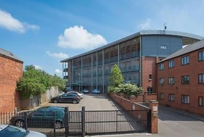 4B Loft Penthouse Industrial City views