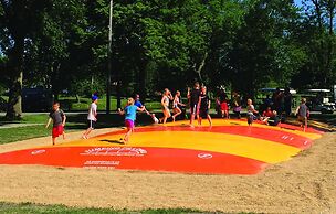 Sunset Lakes RV Resort