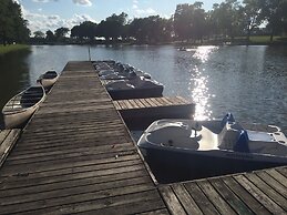 Sunset Lakes RV Resort