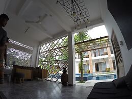 Abdi Hotel & Bungalow