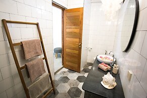 Abdi Hotel & Bungalow