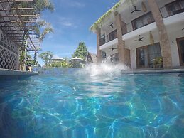 Abdi Hotel & Bungalow