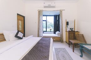 The Country Side Resort