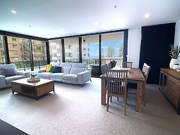 Boardwalk Burleigh Beach