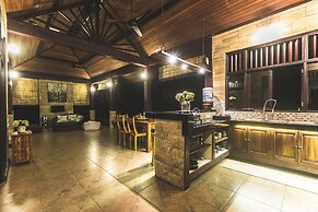 Luxury A Priori Ubud
