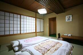 Takasaki Ekimae Plaza Hotel