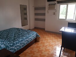 Enriquez Hotel