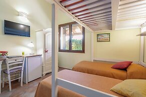 Gli Allori - Fuga dalla Città