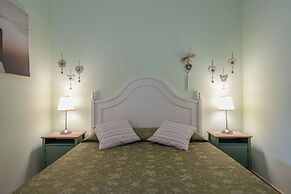 Gli Allori - Fuga dalla Città