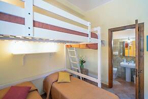 Gli Allori - Fuga dalla Città