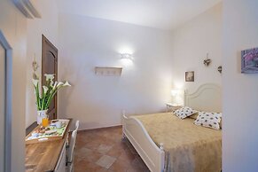 Gli Allori - Fuga dalla Città