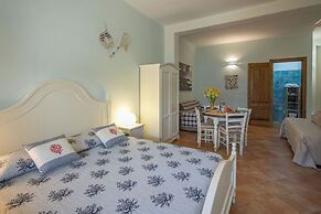 Gli Allori - Fuga dalla Città