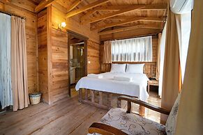 Sea Valley Lodge