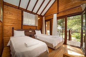 Sea Valley Lodge