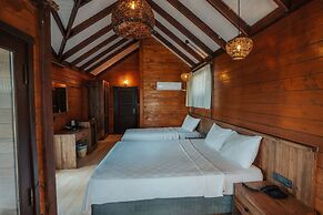 Sea Valley Lodge