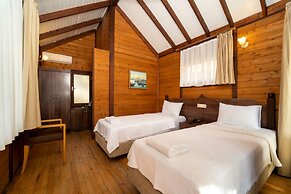 Sea Valley Lodge