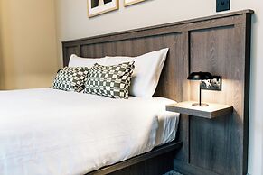 The Nines, Bangor Marina