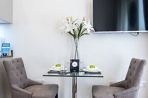 Lak Serviced Apartments