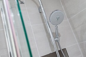 Lak Serviced Apartments