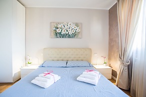 Bright Apartments Desenzano - Cascinale Pool 1