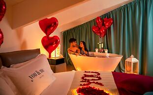 You & Me Beach Hotel