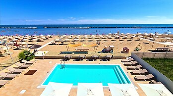 You & Me Beach Hotel