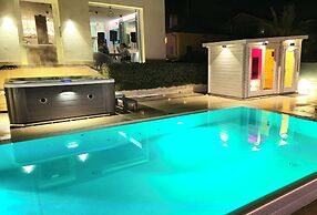 You & Me Beach Hotel