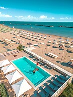 You & Me Beach Hotel