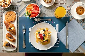 You & Me Beach Hotel