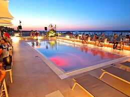 You & Me Beach Hotel