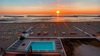 You & Me Beach Hotel