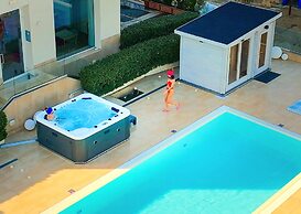 You & Me Beach Hotel