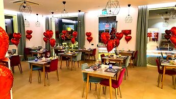 You & Me Beach Hotel