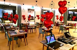 You & Me Beach Hotel