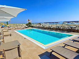 You & Me Beach Hotel