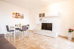 Bright Apartments Desenzano - La Quiete Lake View