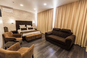 Fox Hotel