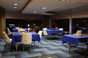 Business Grand Hotel