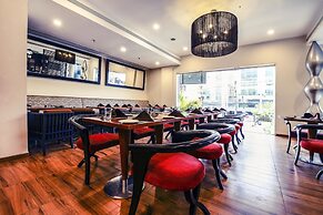 Ebony Boutique Hotel