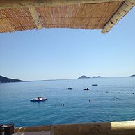 The White House Kalkan