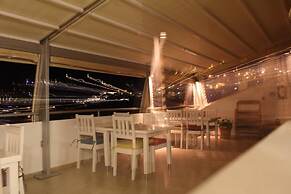 The White House Kalkan