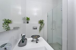 Mr. Allenby - By TLV2GO