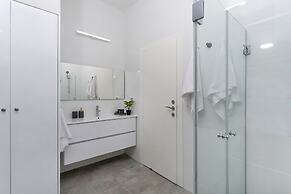 Mr. Allenby - By TLV2GO